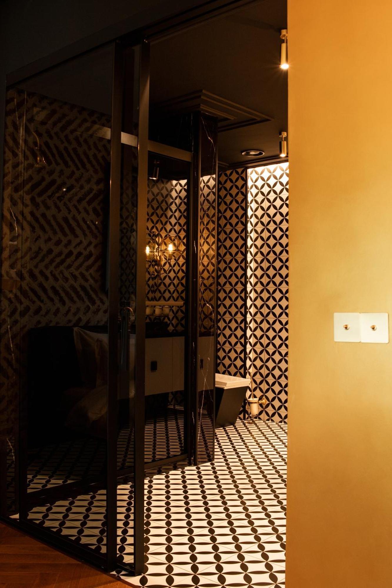 Hotel Mandarin Club House à Batoumi Extérieur photo