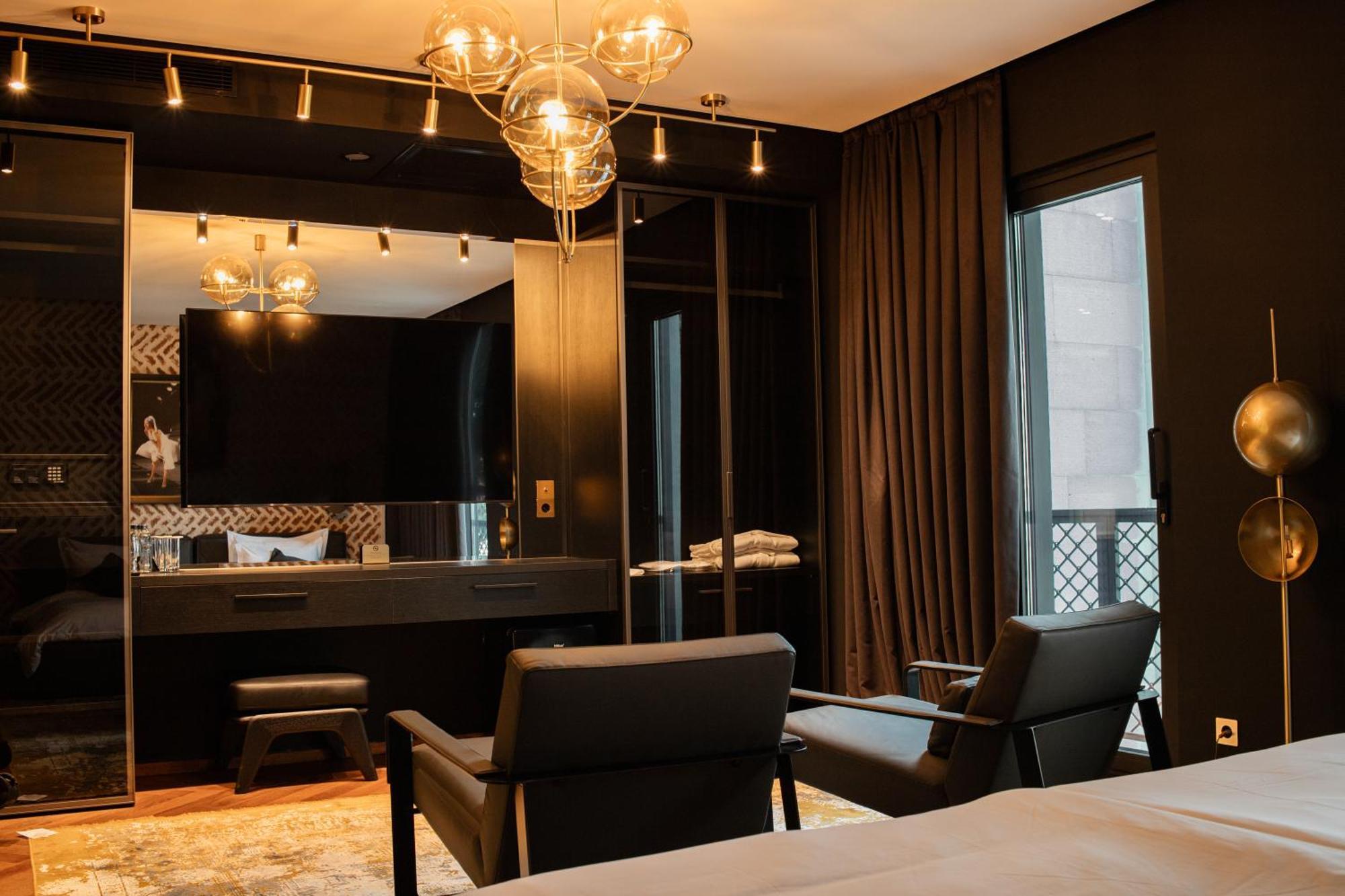 Hotel Mandarin Club House à Batoumi Extérieur photo